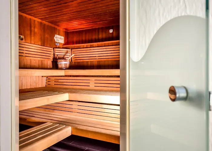 兰德霍斯克鲁巴酒店