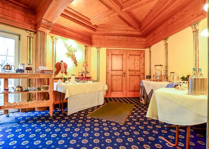 兰德霍斯克鲁巴酒店 酒店